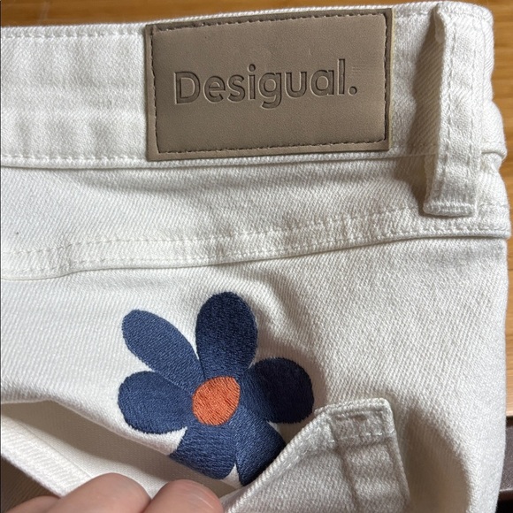 NWT Desigual- Luna Flare Jeans in White. Size EU 42 or US 14 - Picture 11 of 11